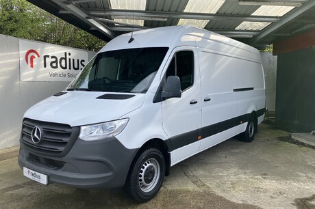 2022 Mercedes&ndash;Benz Sprinter 315 L3H2 Progressive