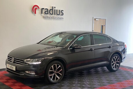 Volkswagen Passat 2.0 TDI EVO SEL Euro 6 (s/s) 4dr (Saloon)