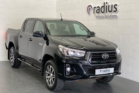 Toyota Hilux 2.4 D-4D Invincible X Double Cab Pickup Auto 4WD Euro 6 (s/s) 4dr (TSS) (Pickup)