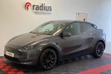 Tesla Model Y (Dual Motor) Long Range Auto 4WDE 5dr (SUV)