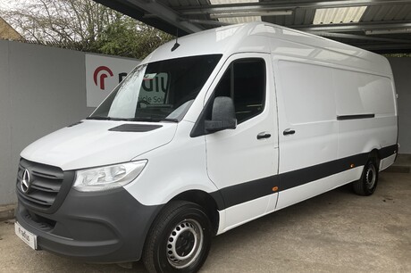 2021 Mercedes–Benz Sprinter 315 L3H2 Progressive