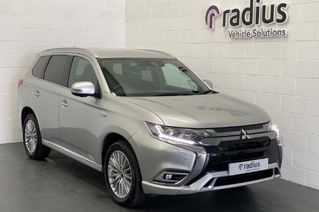 Mitsubishi Outlander 2.4h TwinMotor 13.8kWh 4hs CVT 4WD Euro 6 (s/s) 5dr (SUV)