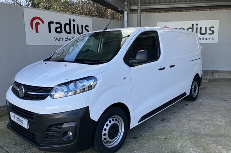 2022 Vauxhall Vivaro 2700 1.5d 120PS Dynamic H1 Van