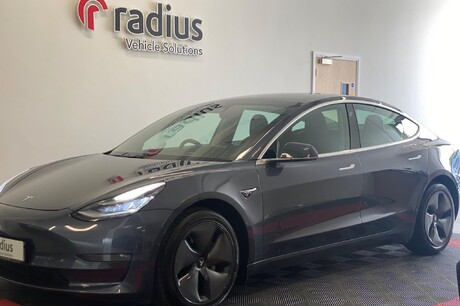 Tesla Model 3 (Dual Motor) Long Range Auto 4WDE 4dr (Saloon)