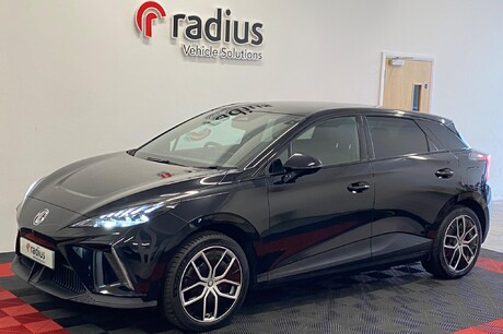 MG MG4 64kWh Trophy Long Range Auto 5dr (Hatchback)
