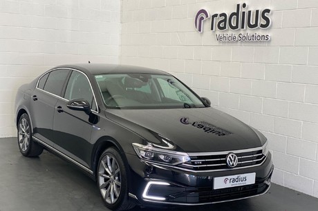 Volkswagen Passat 1.4 TSI 13kWh GTE Advance DSG Euro 6 (s/s) 4dr (Saloon)