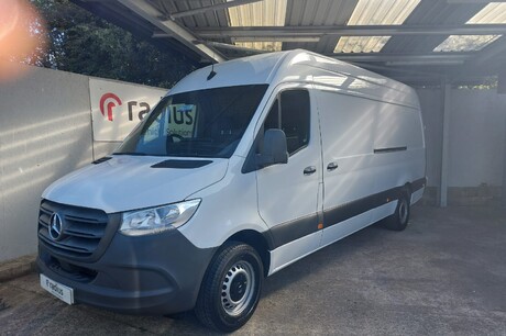 2021 Mercedes&ndash;Benz Sprinter 315 L3H2 Progressive