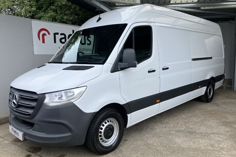 2020 Mercedes–Benz Sprinter 314 Progressive Van