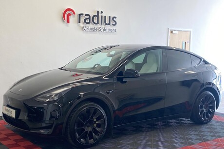 Tesla Model Y Auto RWD 5dr (SUV)