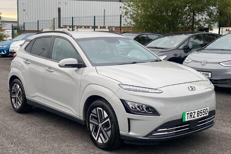 Hyundai KONA 64kWh Premium Auto 5dr (10.5kW Charger) (SUV)