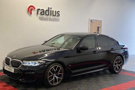 BMW 5 Series 3.0 530d MHT M Sport Steptronic xDrive Euro 6 (s/s) 4dr (Saloon)